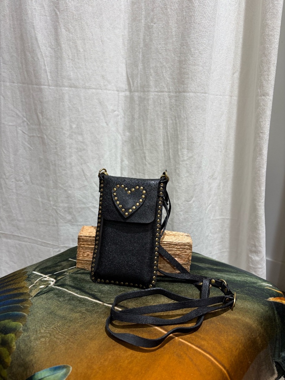 Campomaggi Leather Studded Phone & Card Holder in Nero